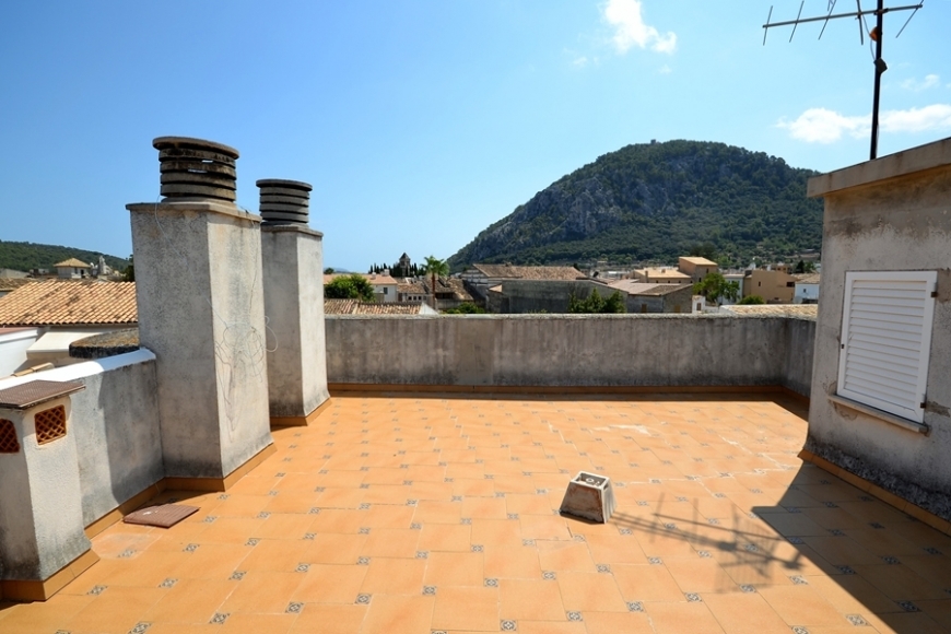 STADTHAUS POLLENSA