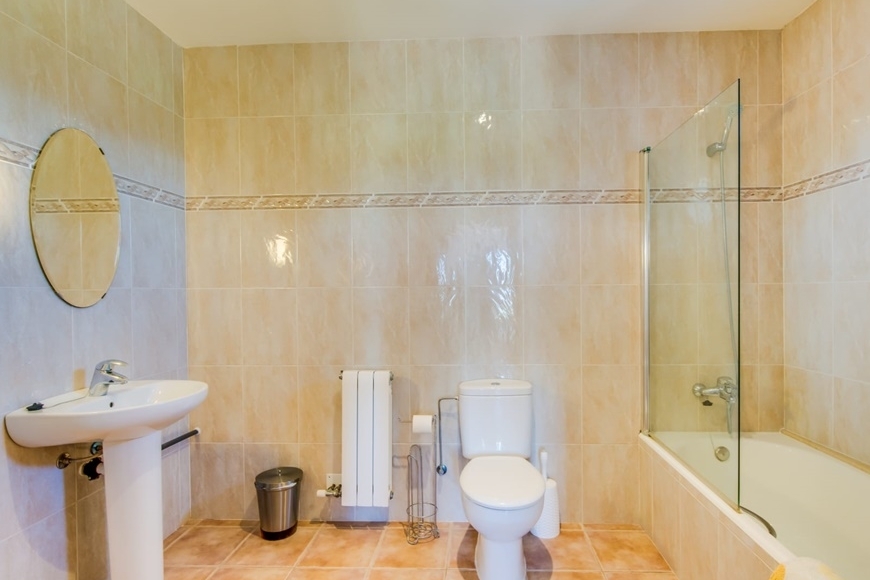 VILLA with RENTAL LICENSE