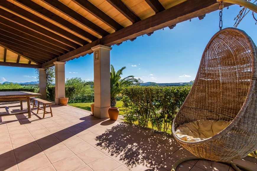 VILLA with RENTAL LICENSE