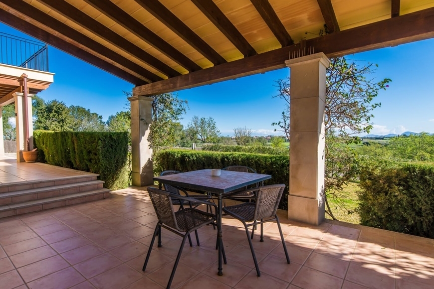 VILLA with RENTAL LICENSE