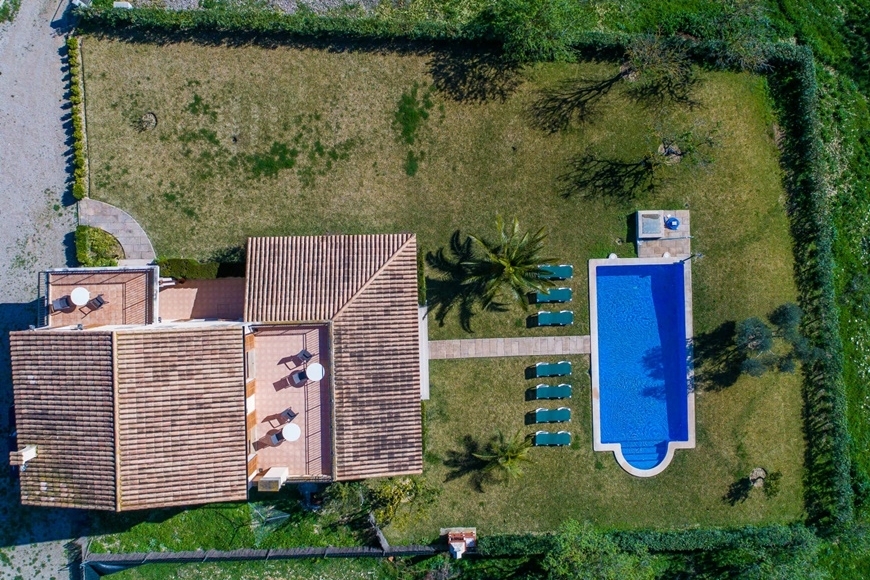 VILLA with RENTAL LICENSE