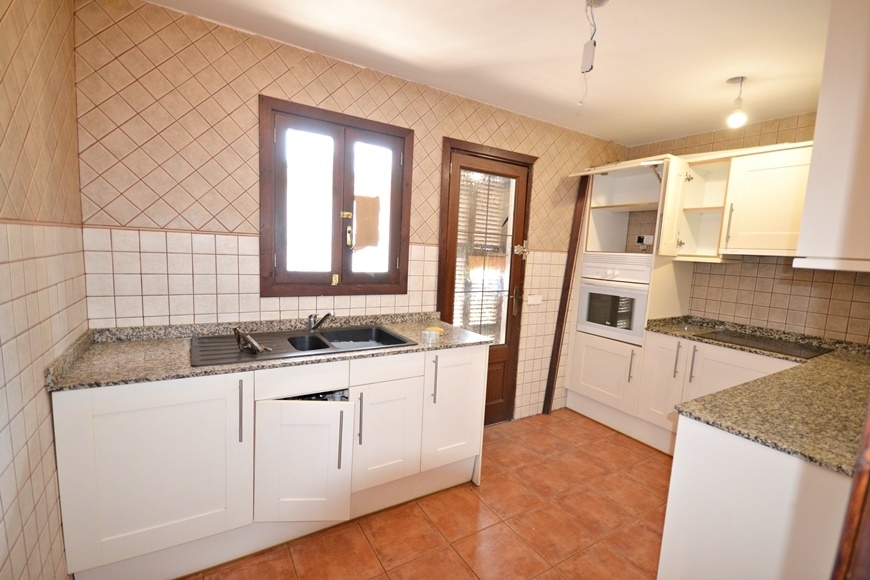 VILLA TO RENOVATE