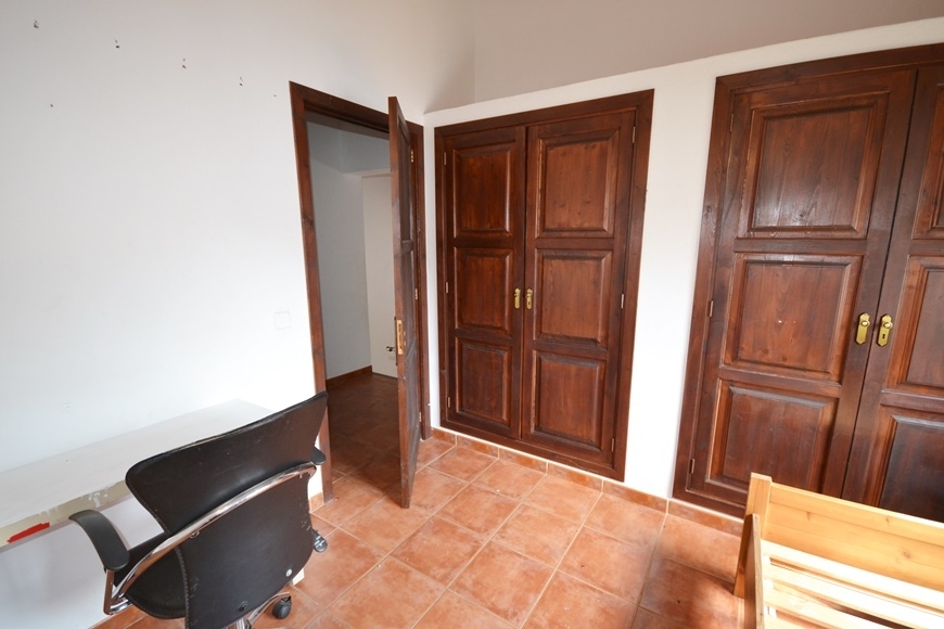 VILLA TO RENOVATE