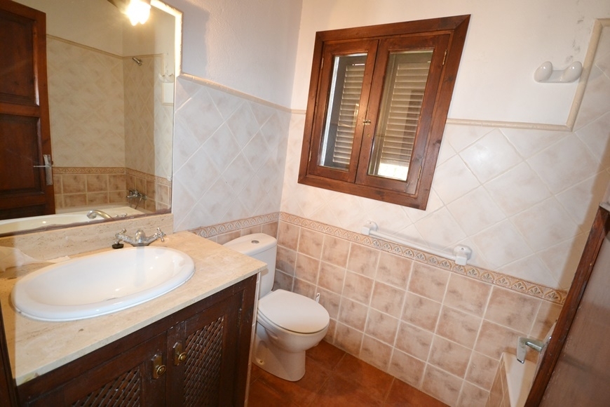 VILLA TO RENOVATE