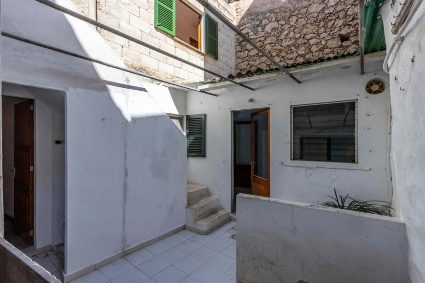 STADTHAUS, POLLENSA