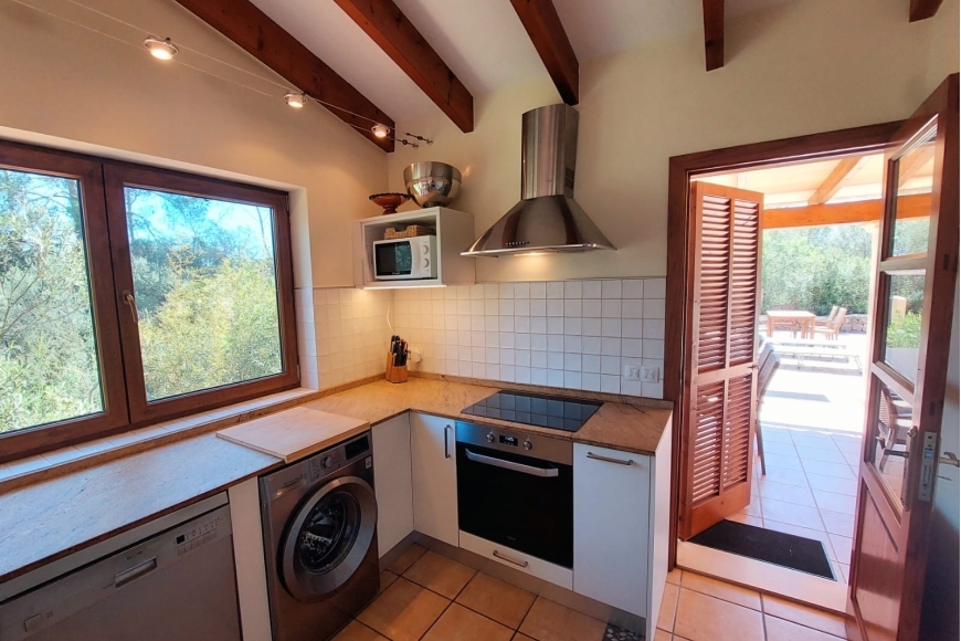 RUSTIC PROPERTY FOR SALE