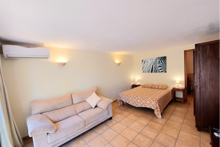 RUSTIC PROPERTY FOR SALE