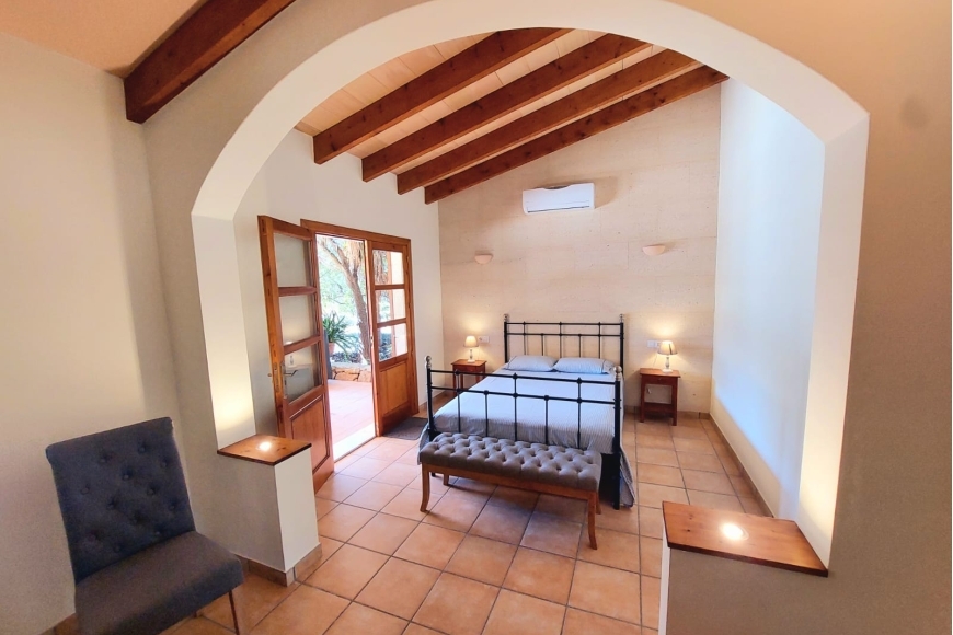 RUSTIC PROPERTY FOR SALE