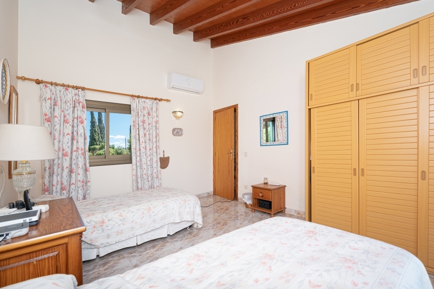 FINCA FOR SALE ,SENCELLES