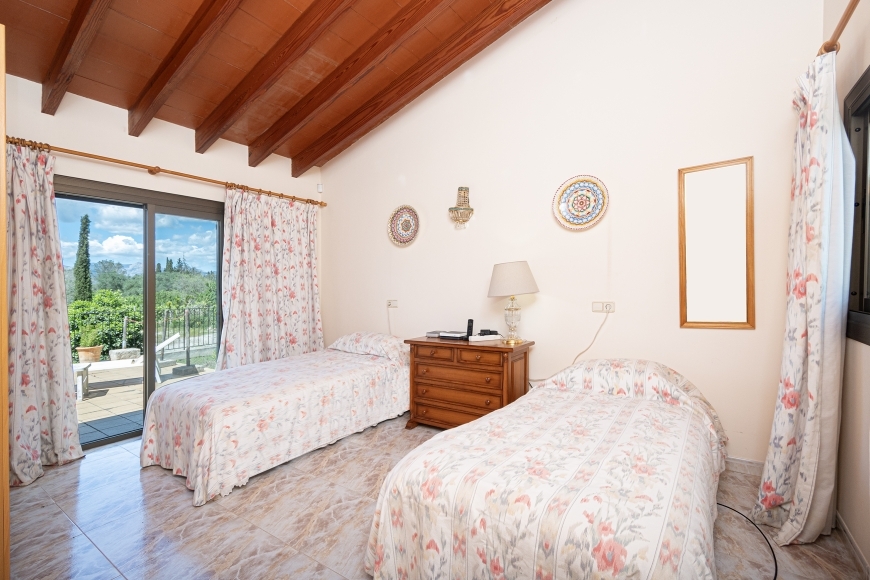 FINCA FOR SALE ,SENCELLES