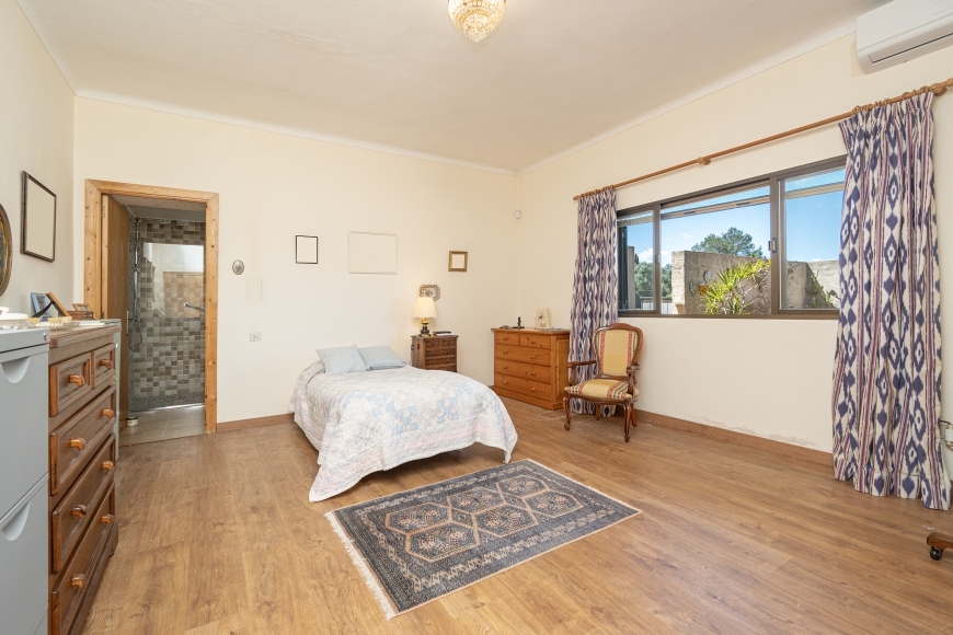 FINCA FOR SALE ,SENCELLES