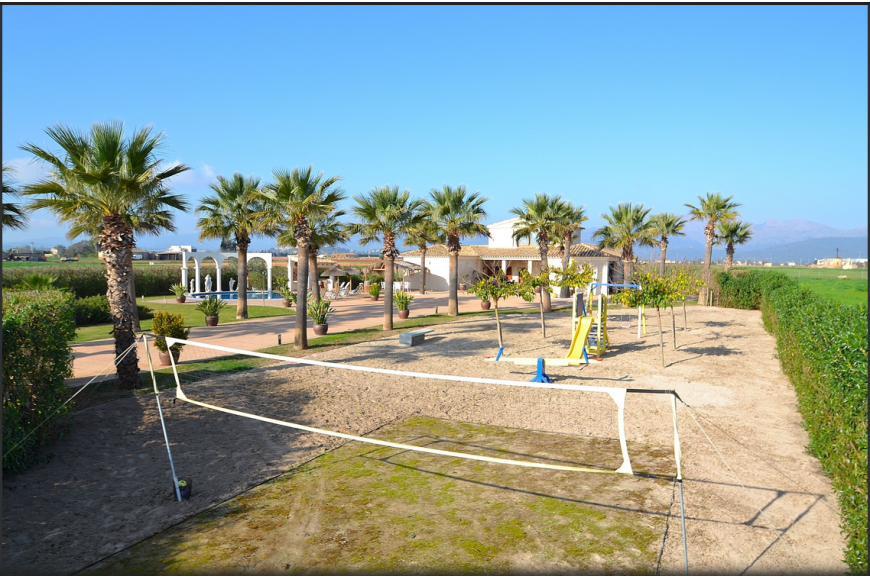FINCA CON PISCINA