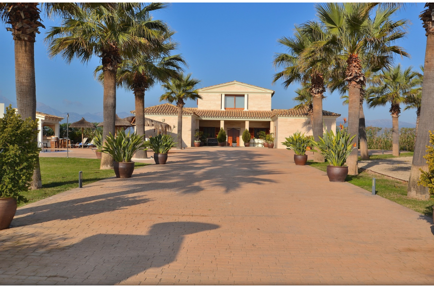 FINCA CON PISCINA