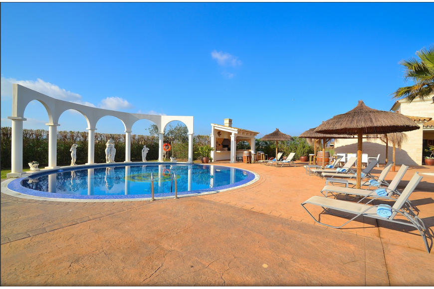 FINCA CON PISCINA