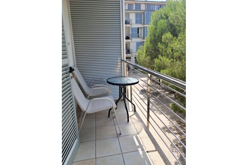 Flat close to the beach 