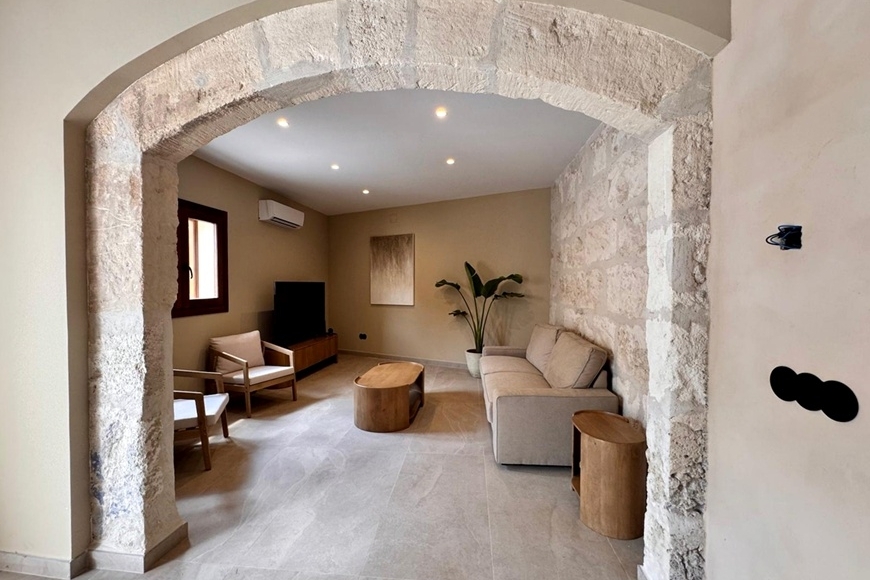 NEW CONSTRUCTION HOUSE 