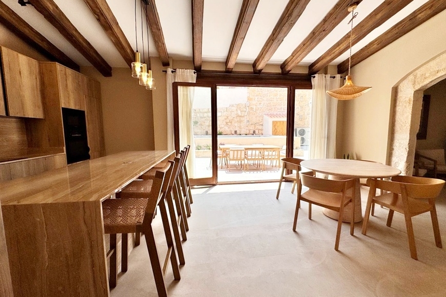 NEW CONSTRUCTION HOUSE 