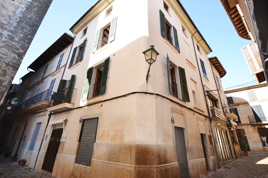 ZWEI-IN-EINEM-STANDORTEN