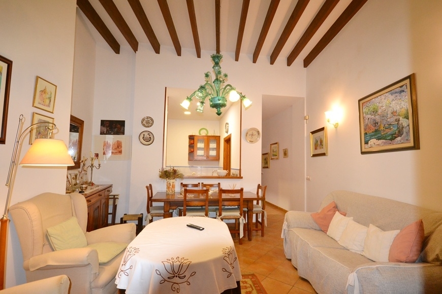 STADTHAUS MIT INNENHOF