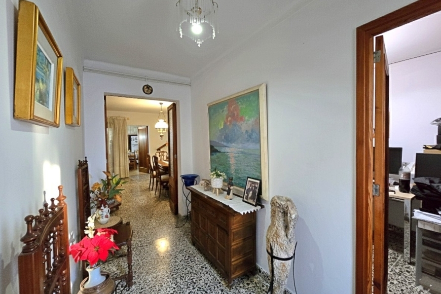 TOWNHOUSE WITH PATIO