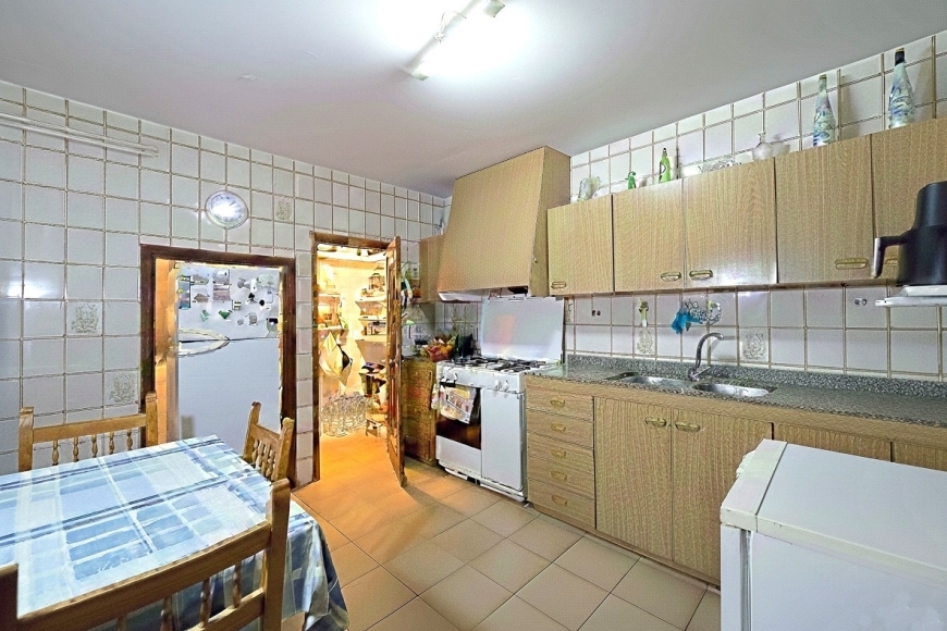 TOWNHOUSE WITH PATIO