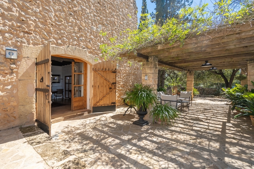 LANDHAUS - FINCA