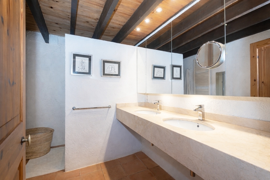 LANDHAUS - FINCA