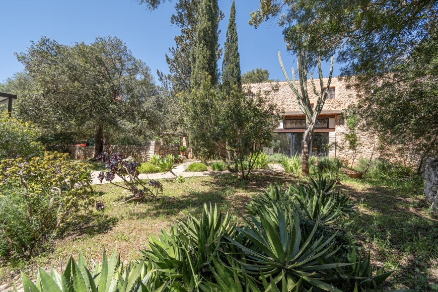 LANDHAUS - FINCA