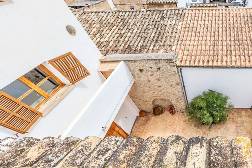 TOWN HOUSE with GARAGE
