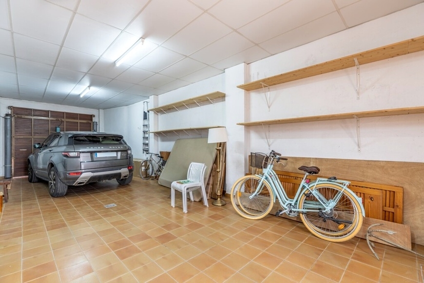 TOWN HOUSE with GARAGE