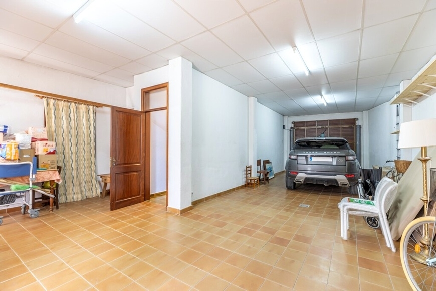 TOWN HOUSE with GARAGE