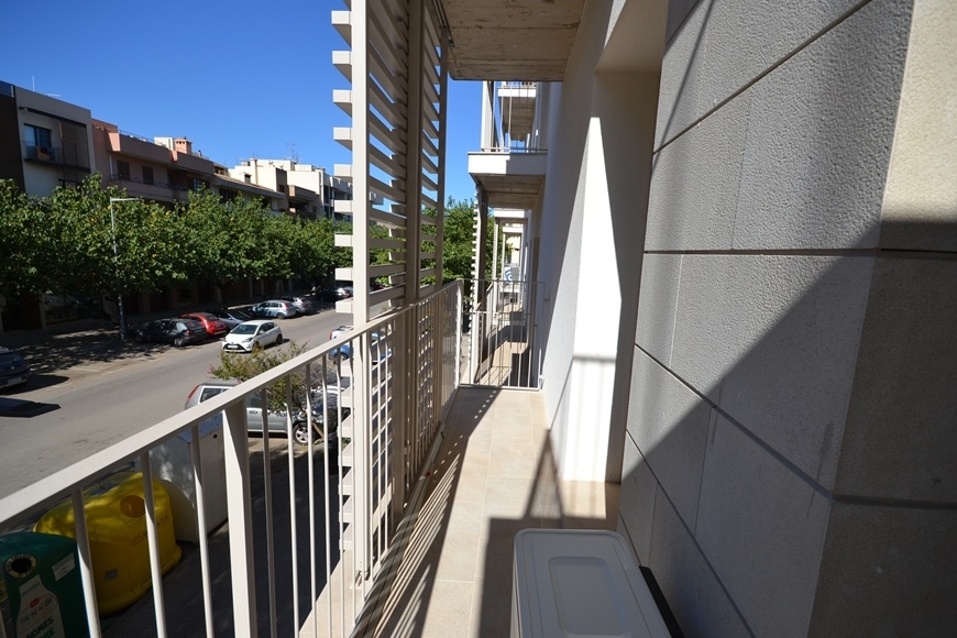 WOHNUNG - POOL - PARKPLAT
