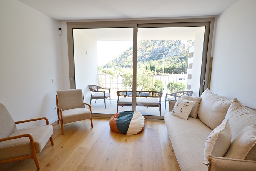 WOHNUNG - POOL - PARKPLAT