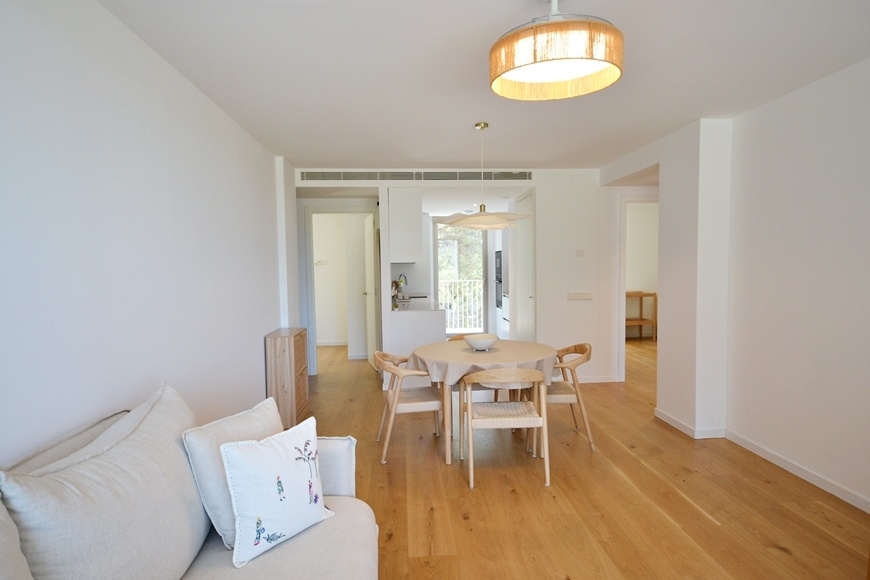 WOHNUNG - POOL - PARKPLAT