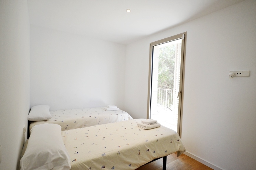 WOHNUNG - POOL - PARKPLAT
