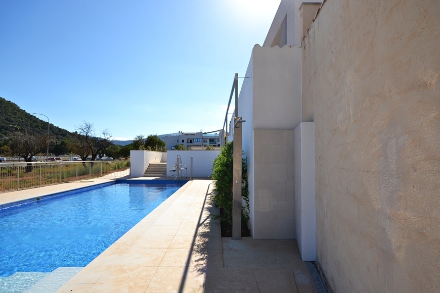 WOHNUNG - POOL - PARKPLAT