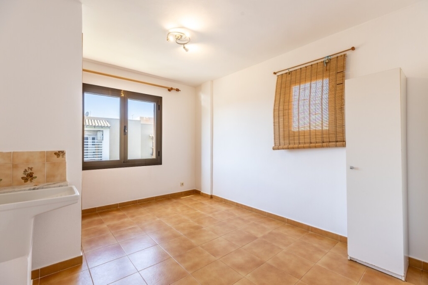 WOHNUNG mit  TERRASSE