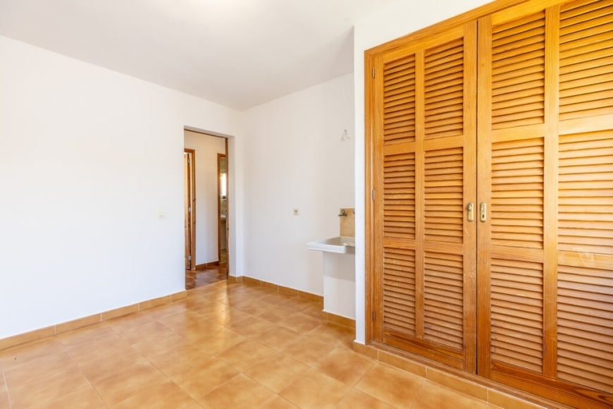 WOHNUNG mit  TERRASSE