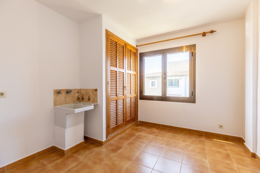 WOHNUNG mit  TERRASSE