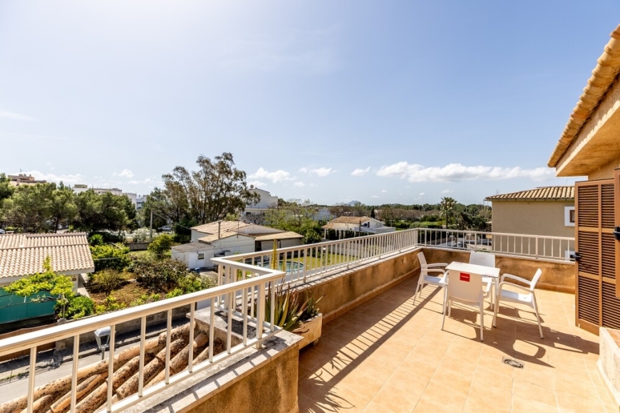 WOHNUNG mit  TERRASSE