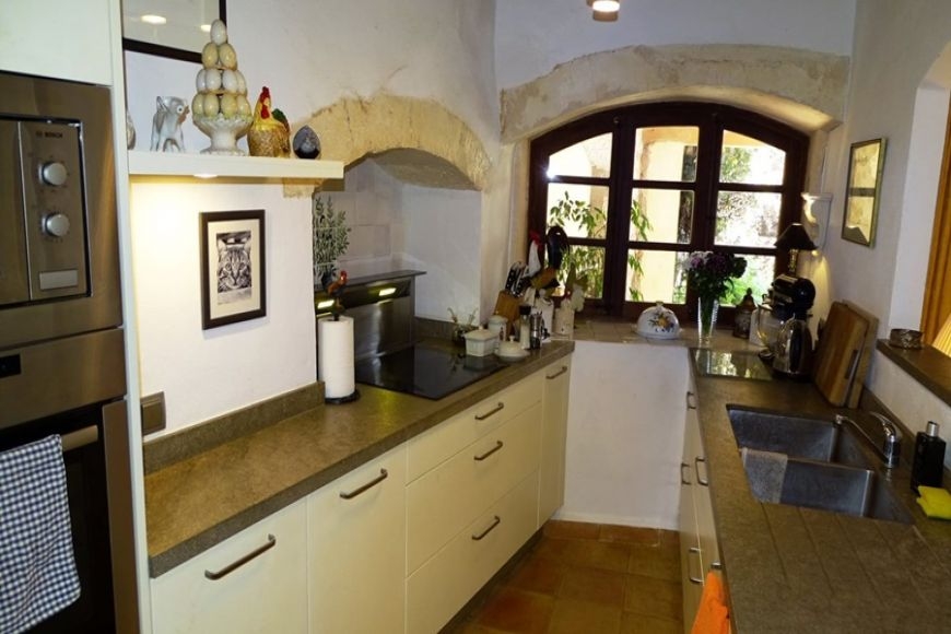 CASA DE PUEBLO, BUGER