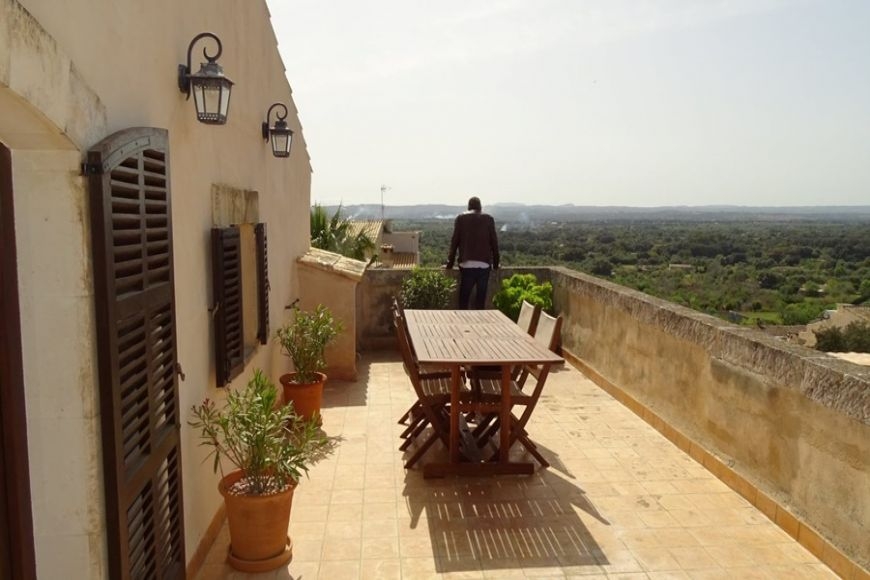 CASA DE PUEBLO, BUGER