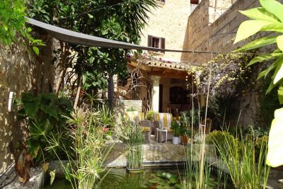 CASA DE PUEBLO, BUGER ,Selva